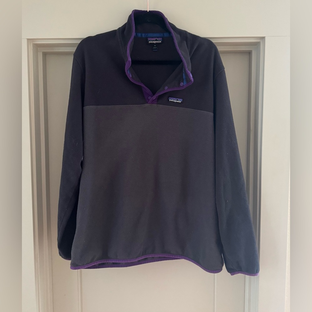 Patagonia Mens XL Fleece Pullover Dark Gray/Purple Trim Snap Button Top Boxy
